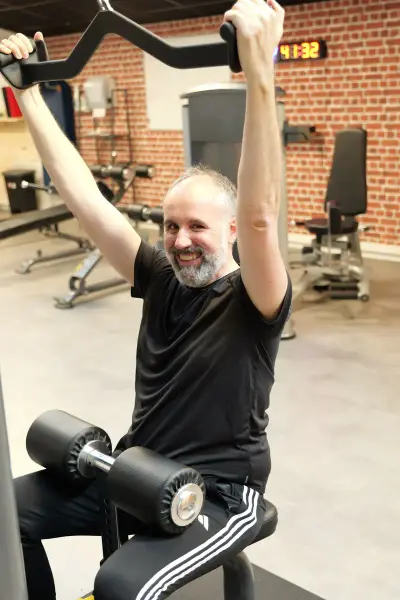 Adhérent en séance de musculation à la salle Body Transformation Anglet